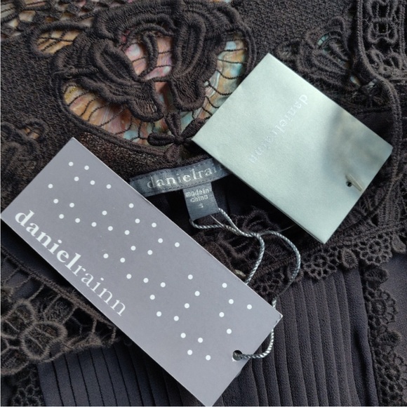 BNWT Daniel Rainn Gray with Black Detailing Short Sleeve Blouse. - Picture 6 of 11